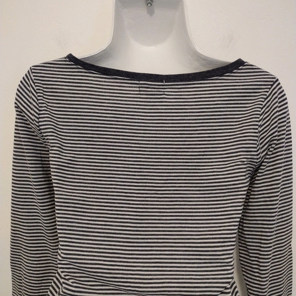 Old Navy - Striped Long Sleeves Tee - Picture 7 of 12